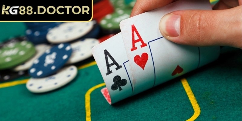 Poker KG88 – Game Bài Online Kết Hợp May Mắn Và Chiến Thuật 2 Át được tính là 1 hoặc quân bài cao nhất tùy tình huống trong Poker KG88